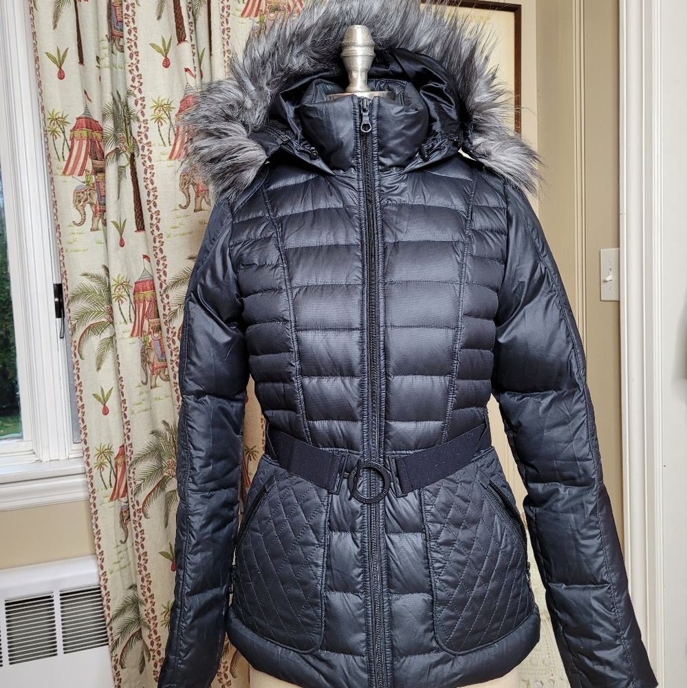 The North Face Women's Quilted Puffer Jacket - Dark Gray with Fur Hood
